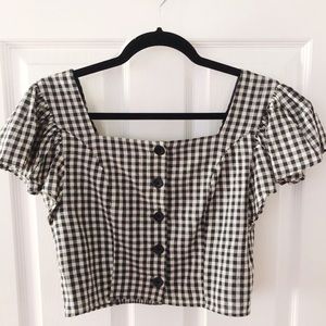 Urban Outfitters Gingham Cropped Flutter Sleeve L